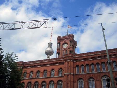 Rotes Rathaus, Fernsehturm