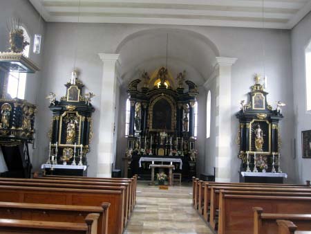 Der Kirchen-Innenraum