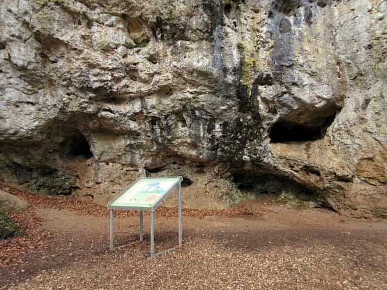 Kleine Vorhöhlen im Kartstein