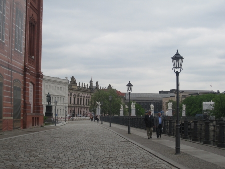 border="1"*Richtung Schlossbrücke"